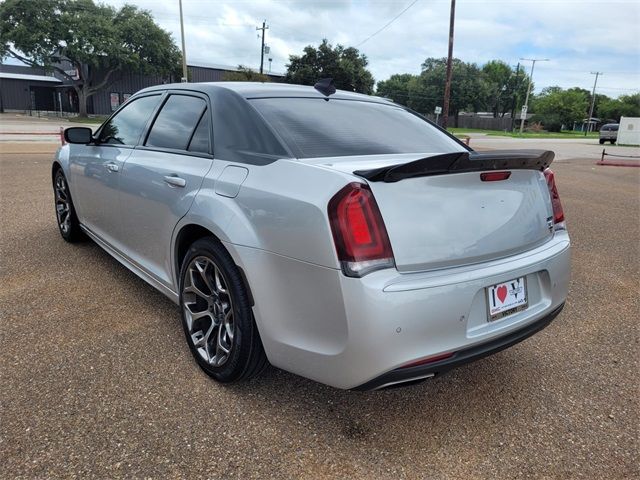 2021 Chrysler 300 Touring L