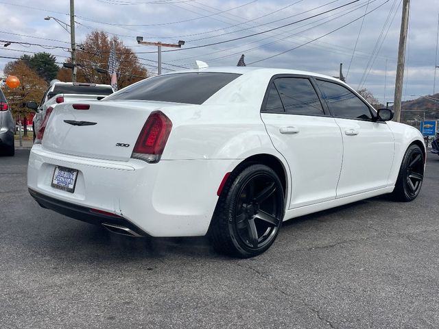 2021 Chrysler 300 Touring