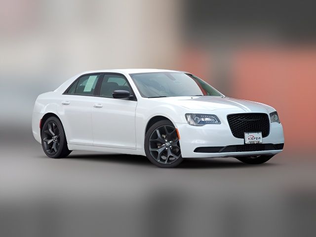 2021 Chrysler 300 Touring