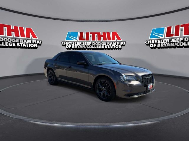 2021 Chrysler 300 Touring