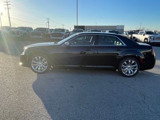 2021 Chrysler 300 Touring L