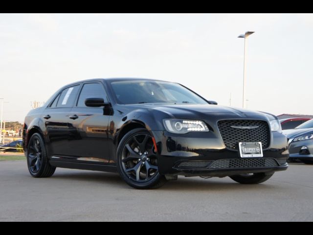 2021 Chrysler 300 Touring