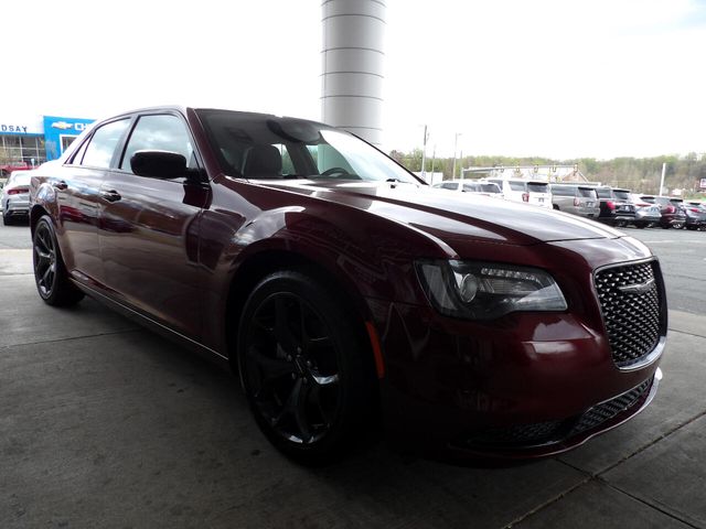 2021 Chrysler 300 Touring