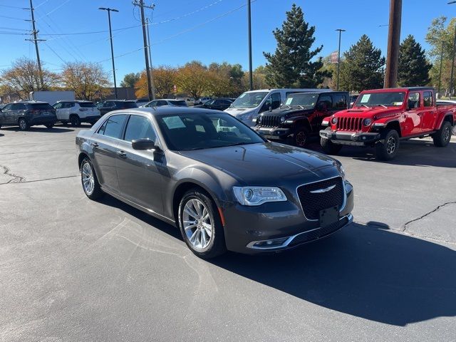 2021 Chrysler 300 Touring