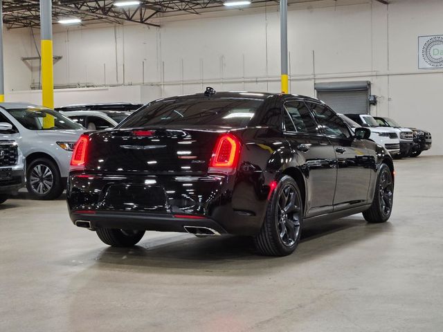 2021 Chrysler 300 Touring