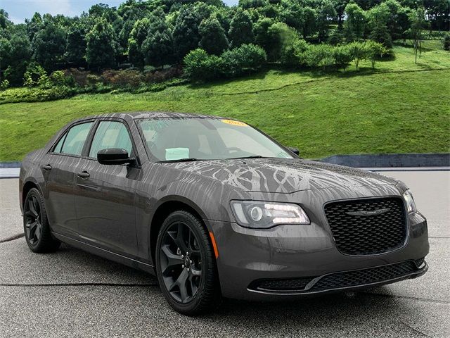 2021 Chrysler 300 Touring