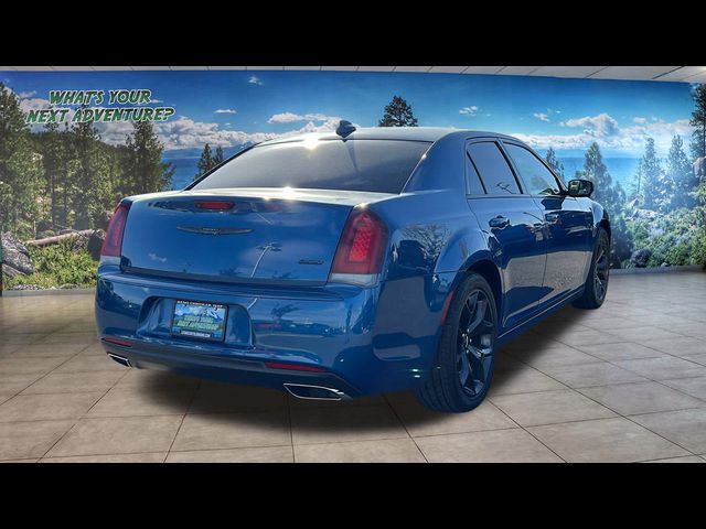 2021 Chrysler 300 Touring