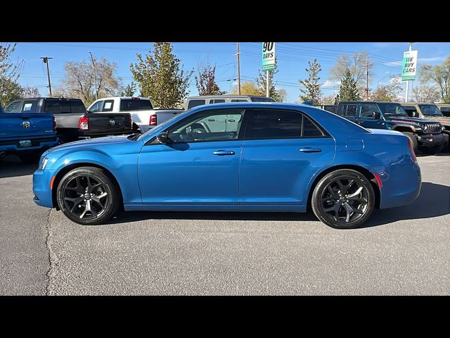 2021 Chrysler 300 Touring