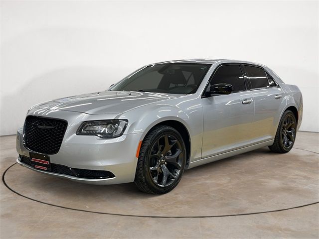 2021 Chrysler 300 Touring