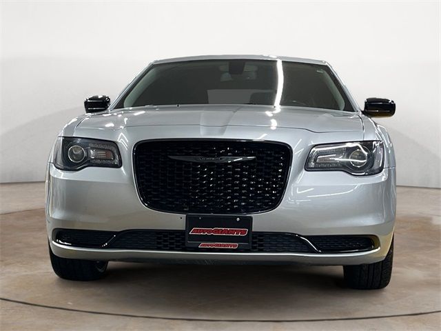 2021 Chrysler 300 Touring