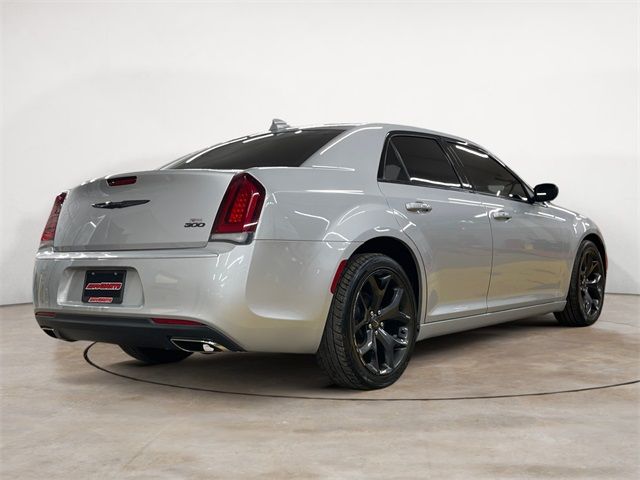 2021 Chrysler 300 Touring
