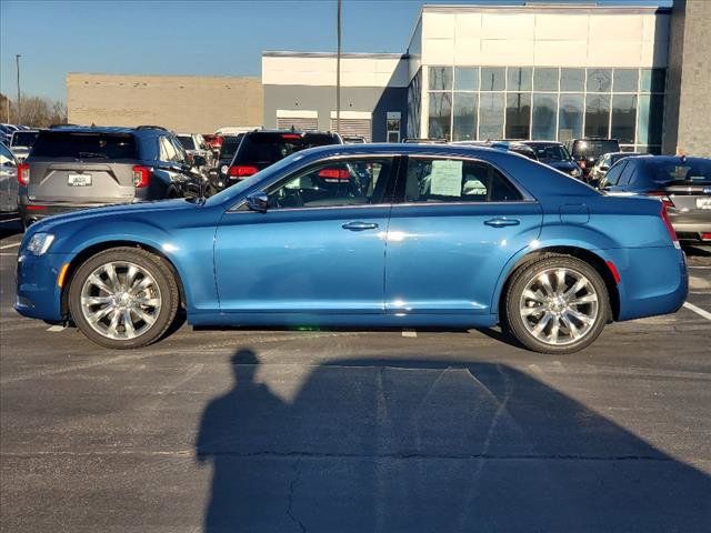 2021 Chrysler 300 Touring