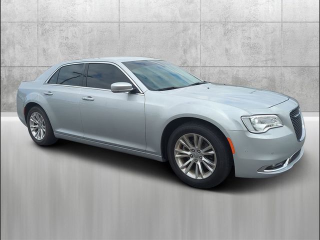 2021 Chrysler 300 Touring L