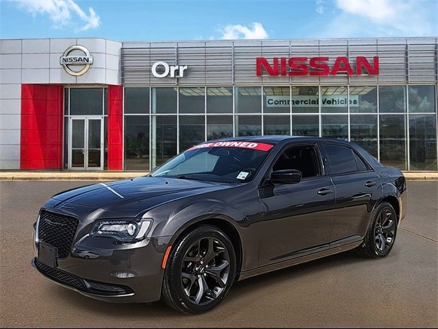 2021 Chrysler 300 Touring