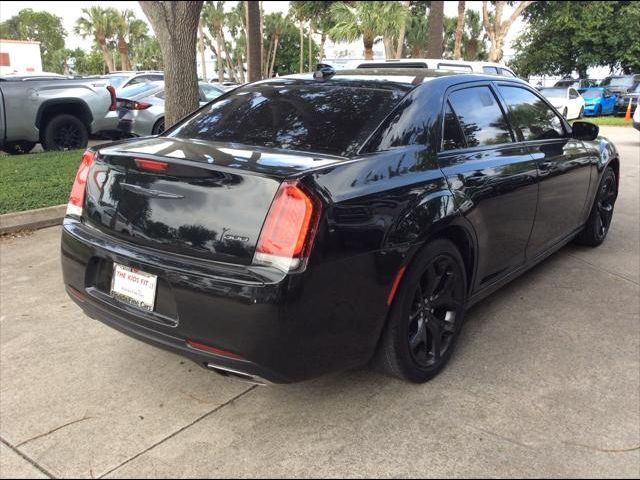 2021 Chrysler 300 Touring