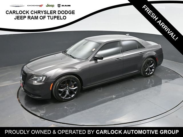 2021 Chrysler 300 Touring