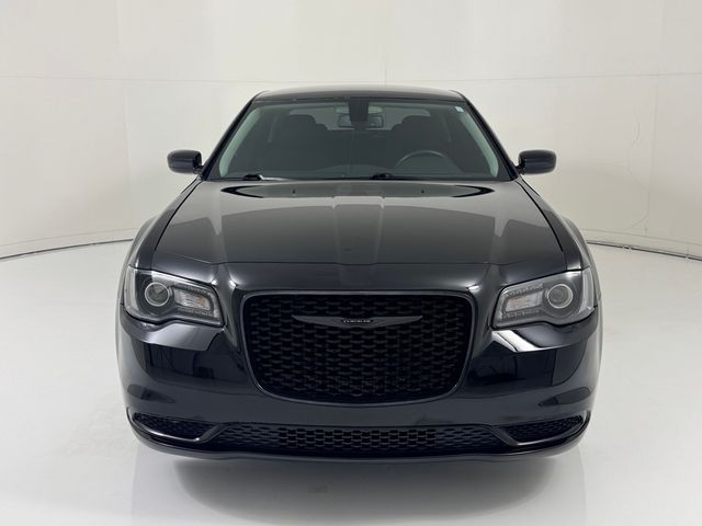 2021 Chrysler 300 Touring