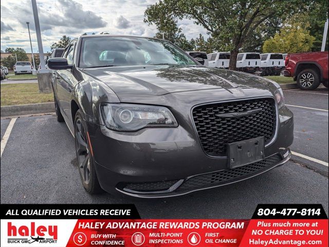 2021 Chrysler 300 Touring