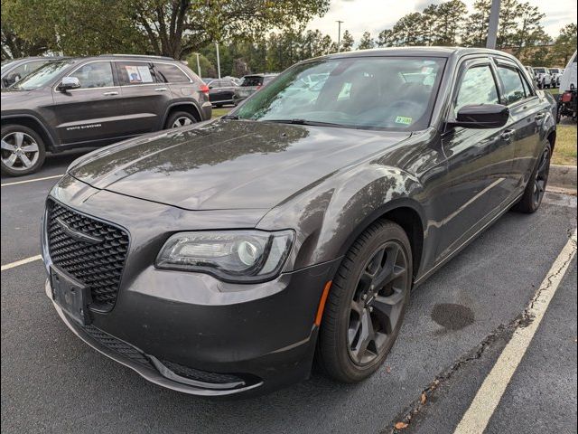 2021 Chrysler 300 Touring