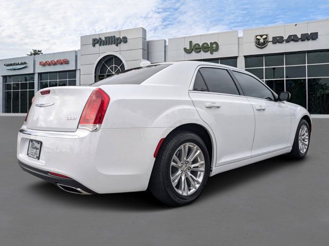 2021 Chrysler 300 Touring