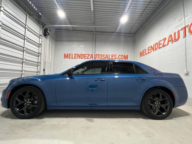 2021 Chrysler 300 Touring