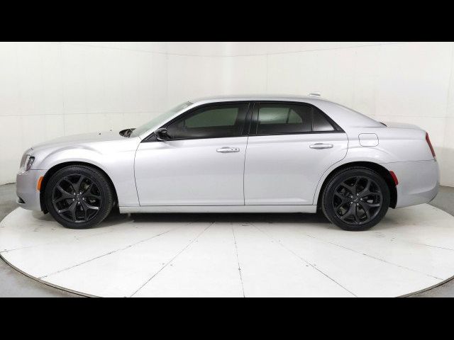 2021 Chrysler 300 Touring