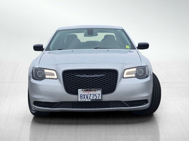 2021 Chrysler 300 Touring
