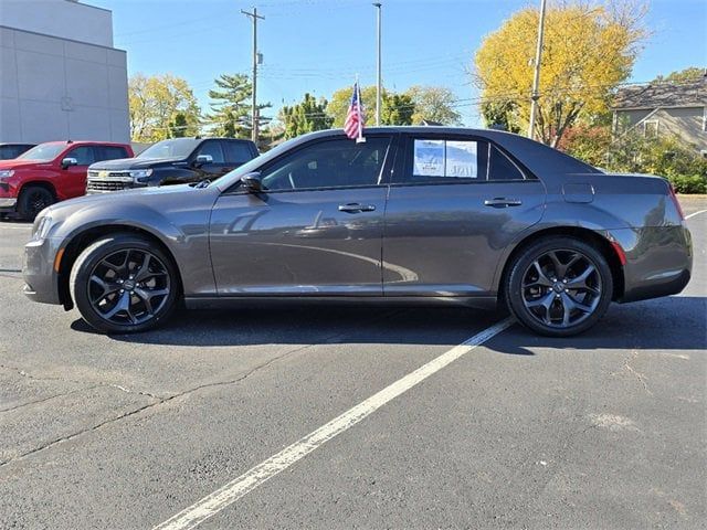 2021 Chrysler 300 Touring