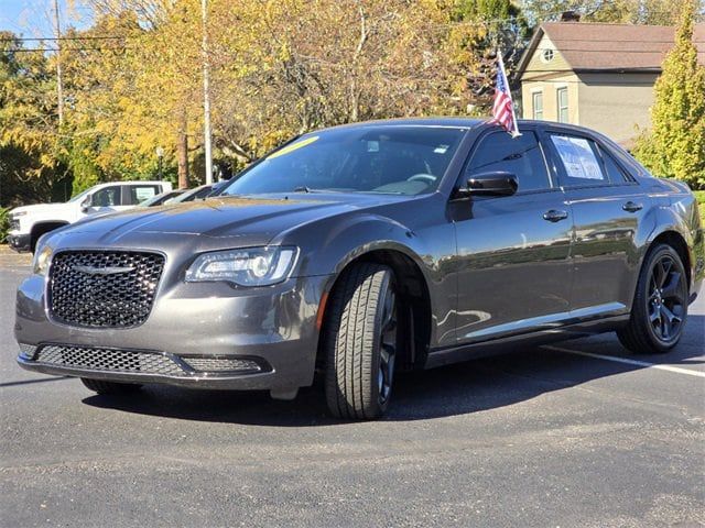 2021 Chrysler 300 Touring