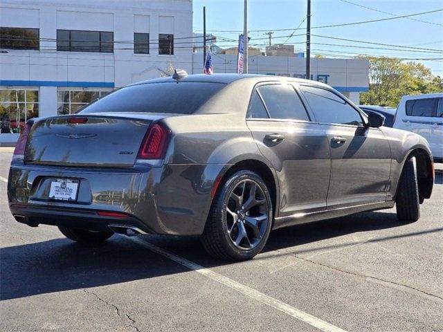 2021 Chrysler 300 Touring