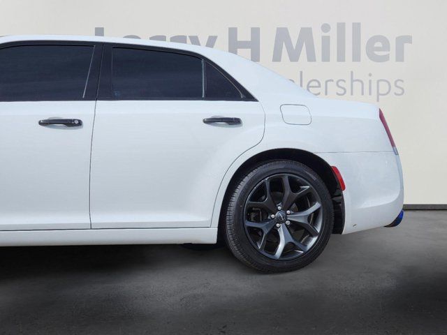 2021 Chrysler 300 Touring