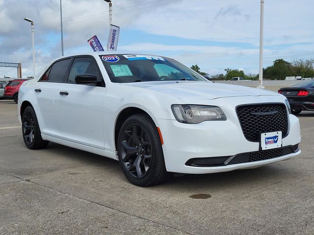 2021 Chrysler 300 Touring