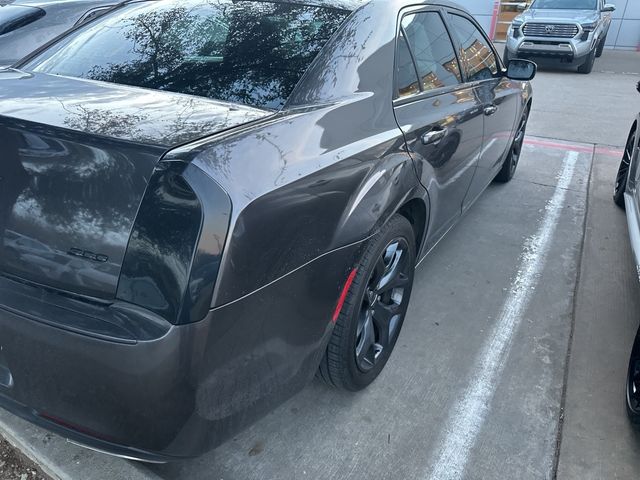 2021 Chrysler 300 Touring