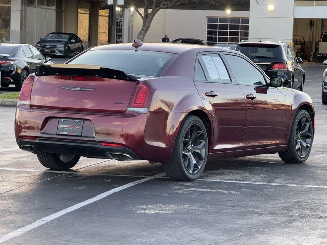 2021 Chrysler 300 Touring