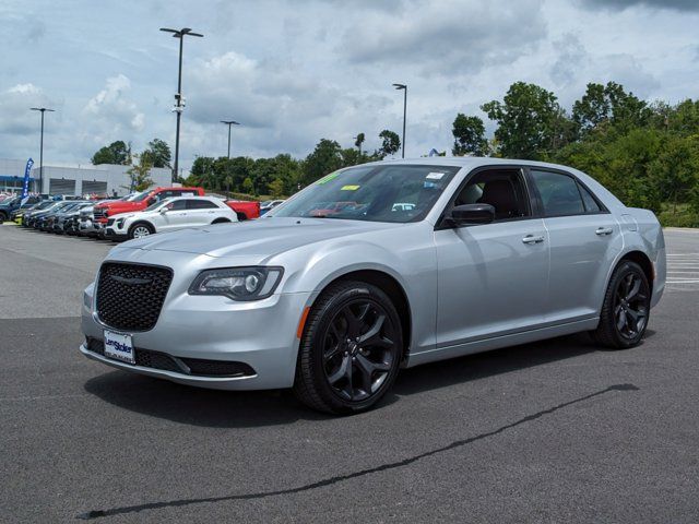 2021 Chrysler 300 Touring