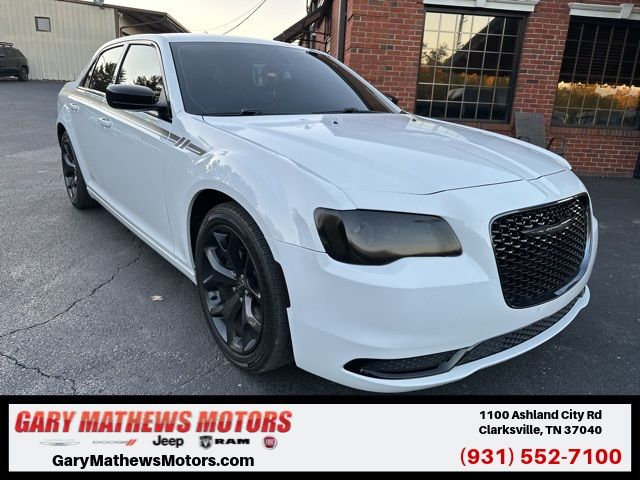 2021 Chrysler 300 Touring