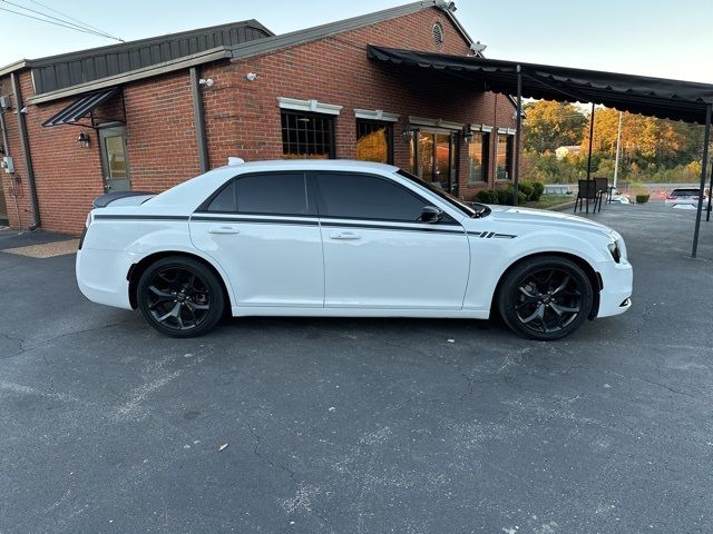 2021 Chrysler 300 Touring