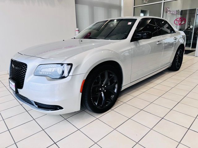 2021 Chrysler 300 Touring