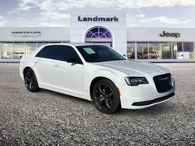 2021 Chrysler 300 Touring