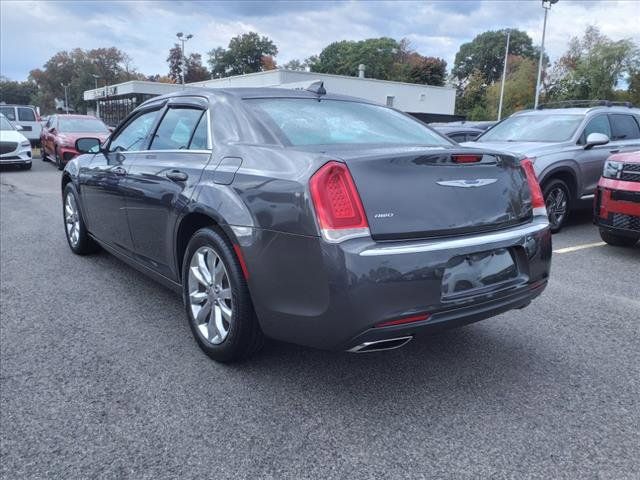 2021 Chrysler 300 Touring