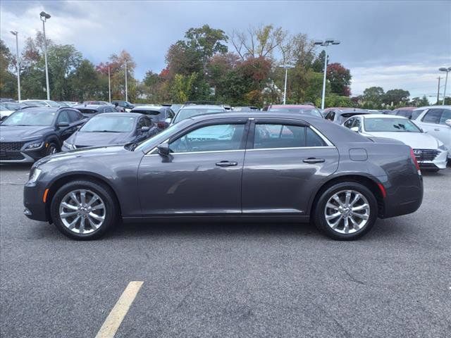 2021 Chrysler 300 Touring