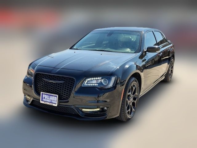 2021 Chrysler 300 Touring L