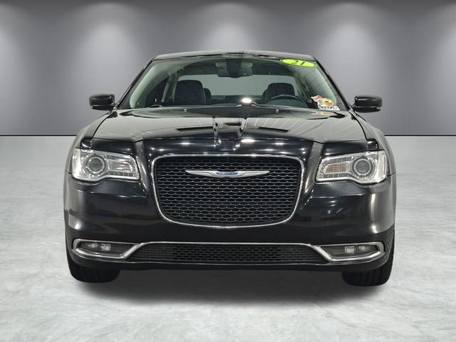 2021 Chrysler 300 Touring L