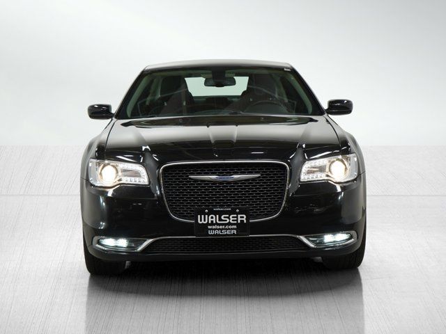 2021 Chrysler 300 Touring