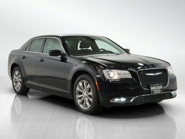 2021 Chrysler 300 Touring