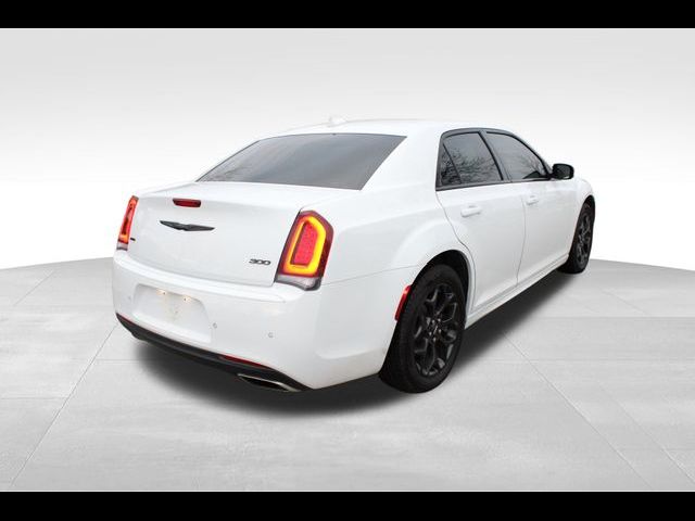 2021 Chrysler 300 Touring L