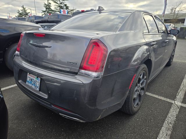 2021 Chrysler 300 Touring L