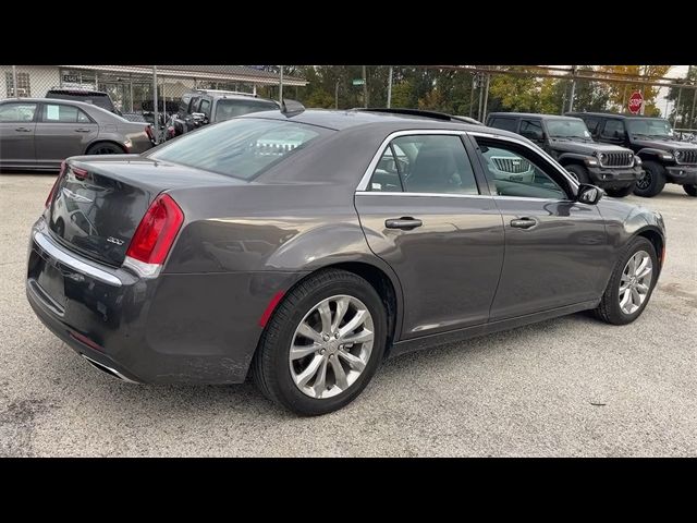 2021 Chrysler 300 Touring L