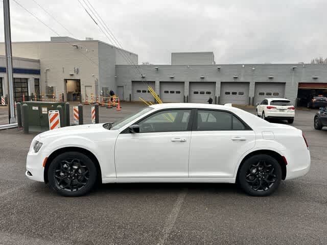 2021 Chrysler 300 Touring