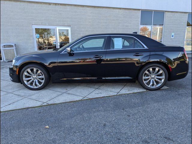 2021 Chrysler 300 Touring L